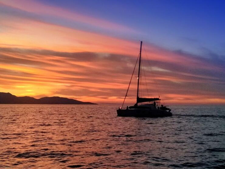 Hersonissos: Sunset Catamaran Trip With Finger Food & Drinks - Activity Overview