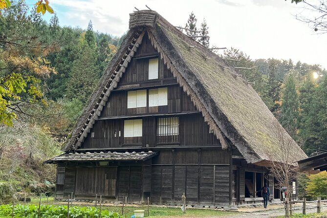 Hida Folk Village Guided Tour with Bus Transfer in Takayama - The Sum Up