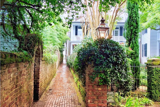 Hidden Alleyways and Historic Sites Small-Group Walking Tour - Positive Reviews