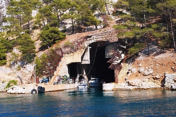 Hidden Bays and Tunnels of Brač Island Private Boat Adventure - Customer Testimonials