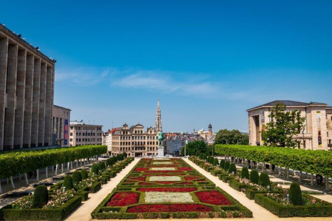 Hidden Beer Secrets of Old Town Brussels Tour & Tasting - Tasting Four Unique Beers