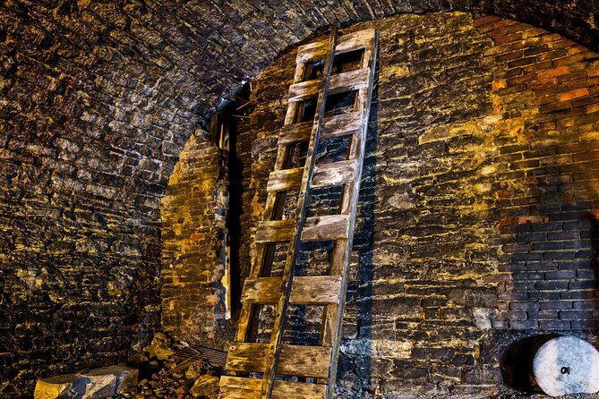 Hidden Brewery Caverns Tour in Cincinnati With Beer Tasting - Meeting Point and Guide