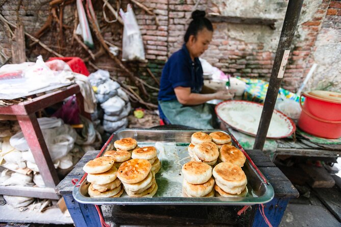 Hidden Gem Chinatown Walking Tour - Local Dinner Experience During the Tour