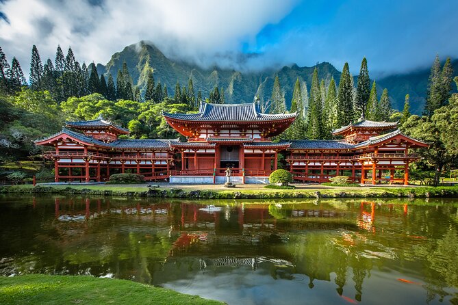 Hidden Gems of Oahu Circle Island Tour With Byodo in Temple - Byodo-in Temple Experience
