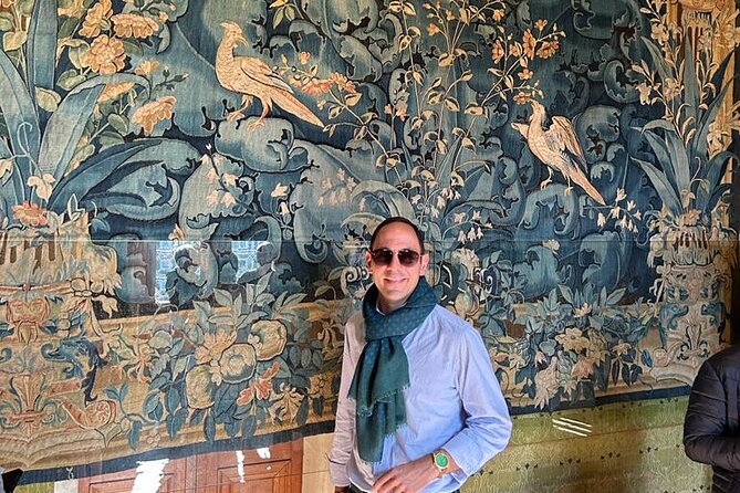 Hidden Treasures and Wonders of the Louvre - Insider Tips: Get Insider Tips for Navigating the Louvre Like a Pro