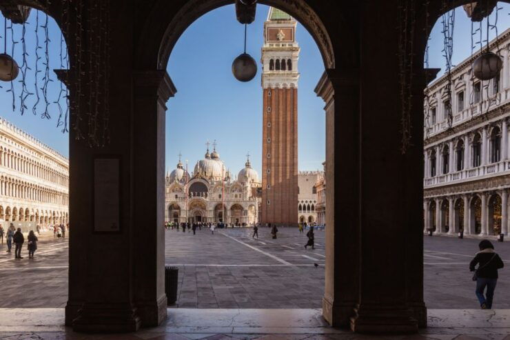 Hidden Venice: Unusual Walking Tour - Experience Highlights