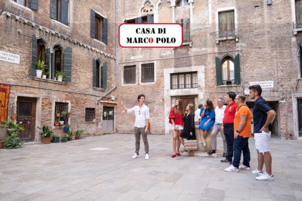 Hidden Venice: Unusual Walking Tour - Tour Guide Options