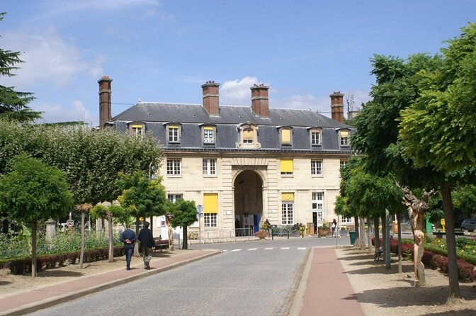 Hidden Water & Secret Villages: a Self-Guided Audio Tour Around Parc Montsouris - Discovering Secret Villages: Charming Plazas and Parks