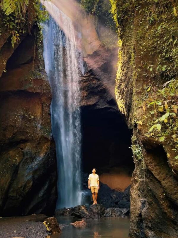 Hidden Waterfall and Sukawati Temple with a local Guide Tour - Discover Bali’s Hidden Waterfalls