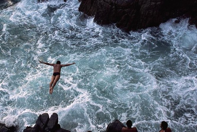 High Cliff Divers La Quebrada at La Perla - Only Drinks - Overview