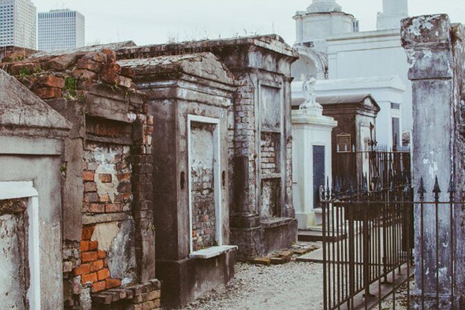 Highights Of New Orleans: Voodoo & Cemetery Tour - The Itinerary in Detail