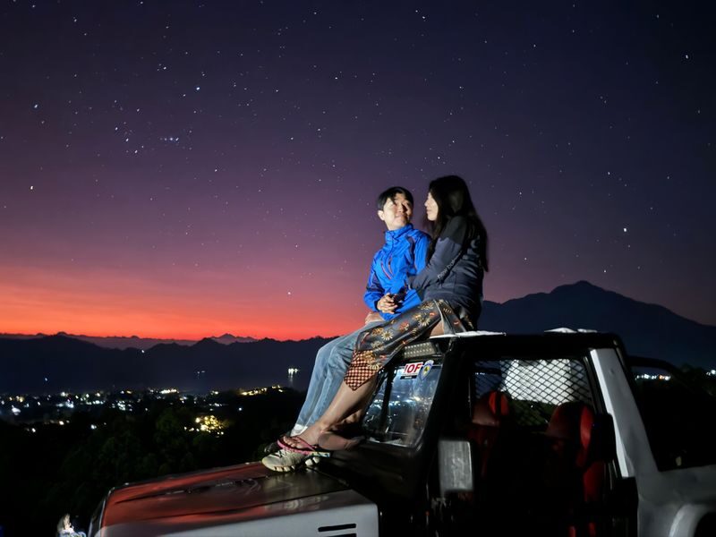 Highlight Drone Videographer with 4WD Jeep in Batur Volcano - The appeal of Mount Batur before sunrise
