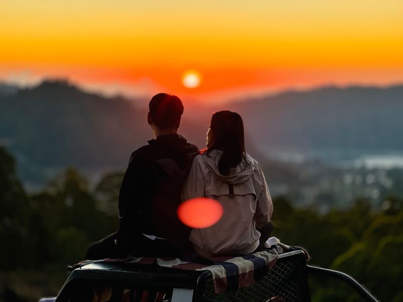 Highlight Drone Videographer with 4WD Jeep in Batur Volcano - Sunrise from the Jeep route