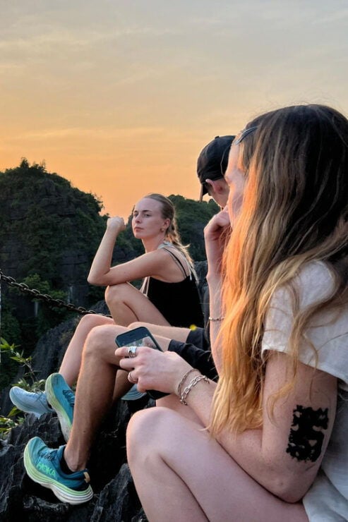 Highlight Ninh Binh Full Day Tour:Tam Coc, Mua Cave, Hoa Lu - Good To Know