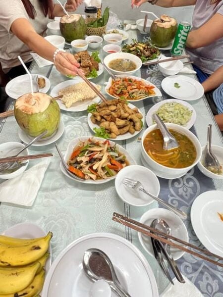 Highlight Ninh Binh Full Day Tour:Tam Coc, Mua Cave, Hoa Lu - Mua Cave Exploration