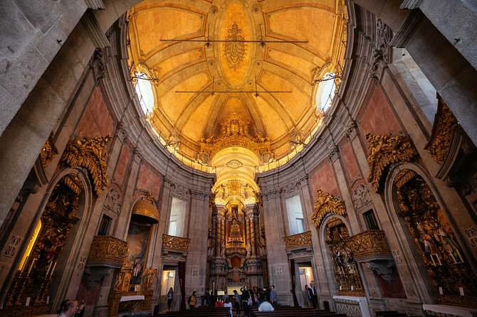 Highlights and Hidden Gems of Porto PRIVATE Tour Drink Included - Tasty Snacks From Local Bakeries