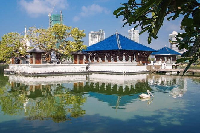 Highlights Colombo Day Tour with Afternoon High Tea in Kingsbury Hotel - Exploring Colombo’s Historic & Iconic Sites