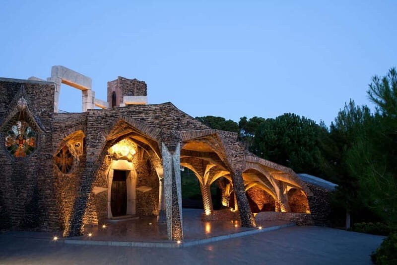 Highlights Guided visit to Gaudi's Crypt and Colonia Güell - Introduction