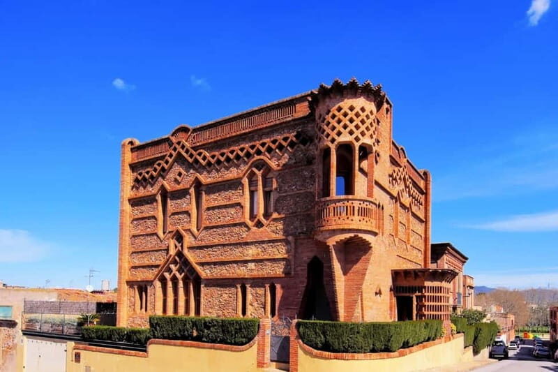 Highlights Guided visit to Gaudi's Crypt and Colonia Güell - FAQ