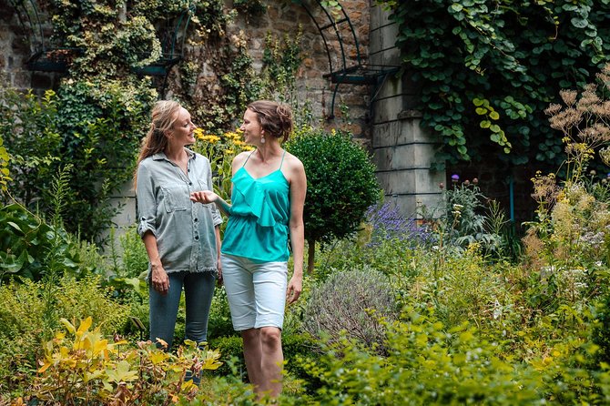 Highlights & Hidden Gems of Montmartre: Private City Tour - Pricing and Booking Information