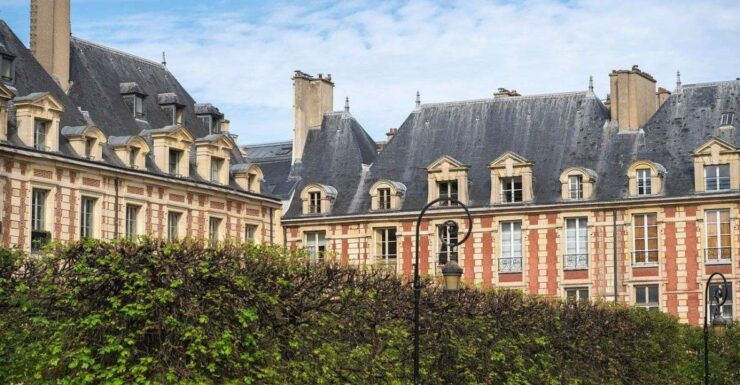 Highlights Le Marais Area Walking Tour in Small Group - Cancellation and Booking Details