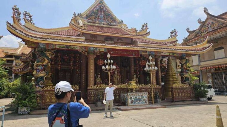 Highlights Local Bangkok Walking Tour With Local Guide - Cultural Insights