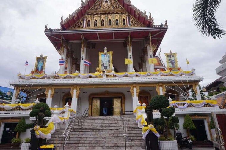 Highlights Local Bangkok Walking Tour With Local Guide - Visitor Guidelines