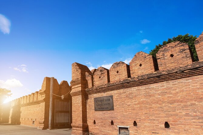 Highlights of Chiang Mai Old City by Tuk Tuk - Scenic Views and Photo Opportunities