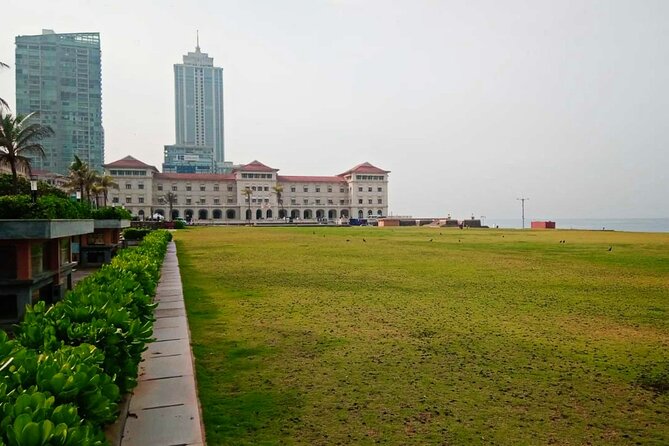 Highlights of Colombo - Day Tour - Pick up and Drop From Hotel - Souvenir Shopping