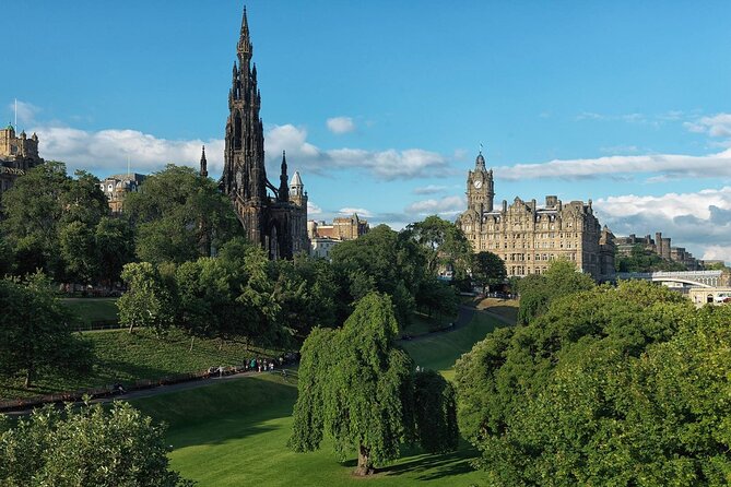 Highlights of Edinburgh Highlights & Castle With National Museum - Tour Details and Background