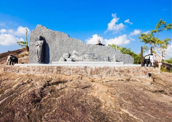 Highlights of Gokarna (Guided Half-Day City Tour by a Car) - Duration and Languages