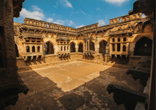 Highlights of Hampi Guided Halfday Tour by Car From Hosapete - The Sum Up
