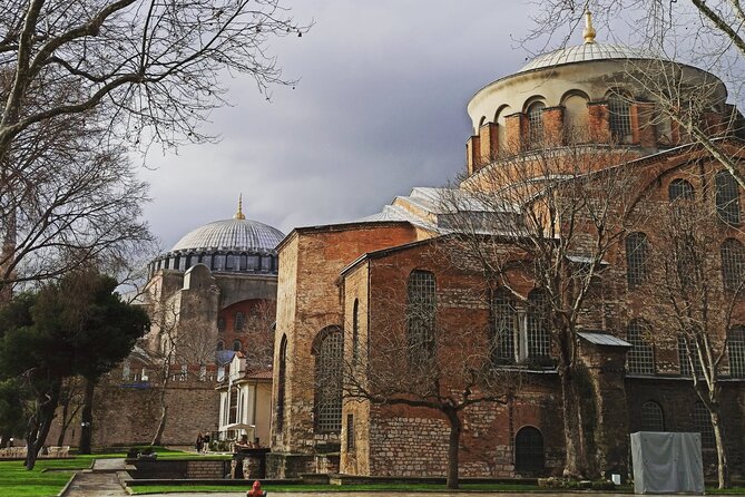 Highlights of İStanbuls Old Town With Private Guiding Service - Tour Location and Meeting Point