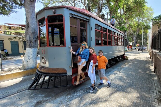 Highlights of Lima: Miraflores, Surquillo, Barranco & Chorrillos - Common Questions