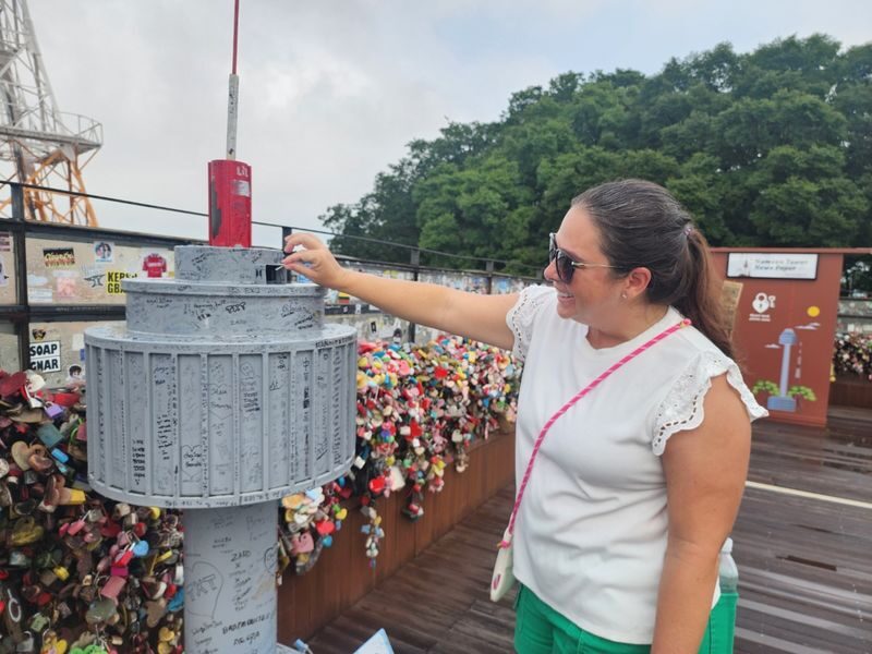Highlights of Seoul: Deoksugung Palace & N Seoul Tower - What a good guide adds