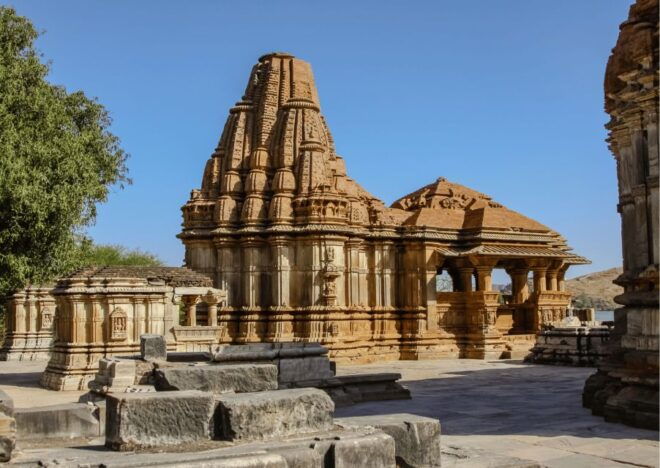 Highlights of Udaipur City -Guided Half-Day Car Tour - Fateh Sagar Lake - Tranquil Oasis