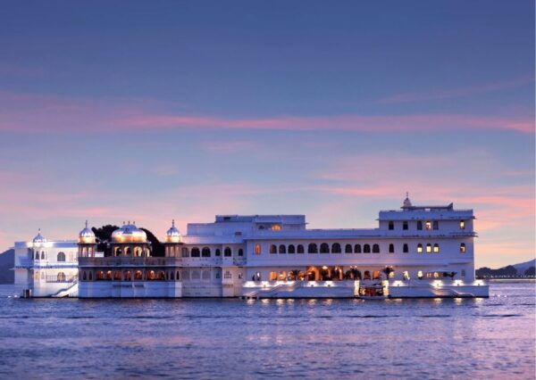 Highlights of Udaipur City -Guided Half-Day Car Tour - Saheliyon Ki Bari - Queens Summer Retreat