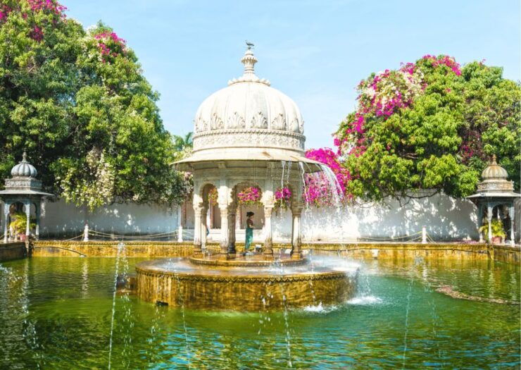 Highlights of Udaipur With Ekling Ji Guided Full Day Tour - Ornate Jagdish Temple Carvings