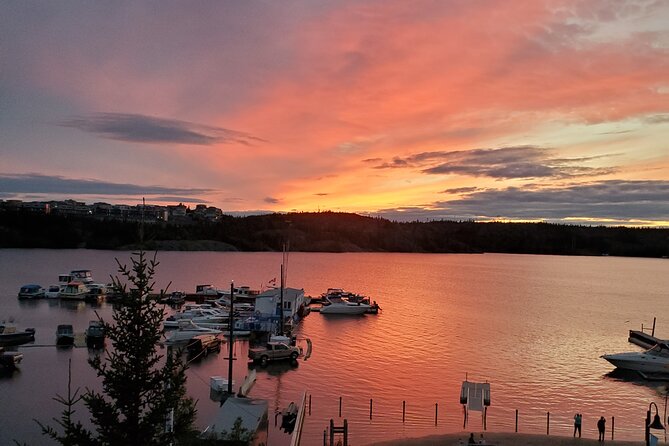 Highlights of Yellowknife Guided Tour - Private Group Tour