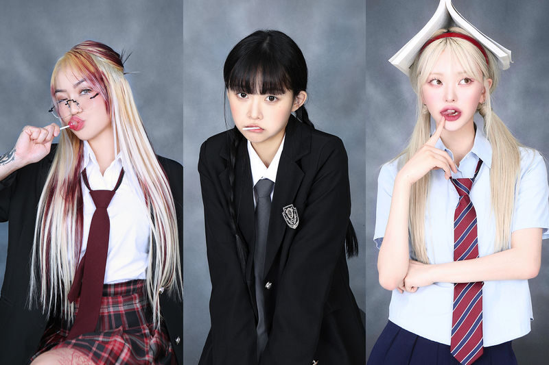 Highteen Concept Self-Service Photography in Seoul - A high-school look, with a camera in your hands