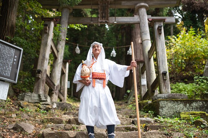 Hike and Pray With a Real Yamabushi in Nagano - The Hiking Experience: Challenging and Rewarding