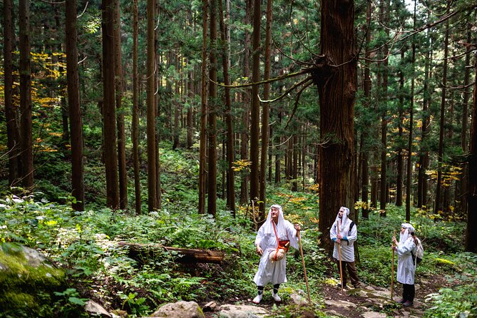 Hike and Pray With a Real Yamabushi in Nagano - Booking Information and Tips for Joining a Yamabushi Hike