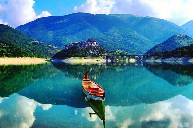 Hike the Peak, Kayak the Lake, Visit Castles and Food Tasting in 2days - Kayaking the Lake