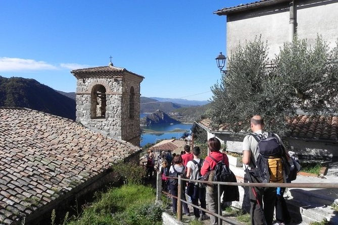 Hike the Peak, Kayak the Lake, Visit Castles and Food Tasting in 2days - Exploring Castles