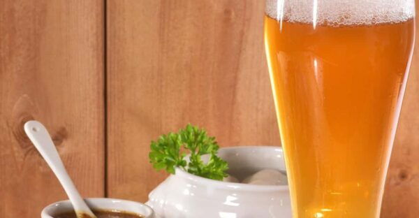 Hike to Linderhof Royal Castle With a Delicacy Break - Safety Considerations