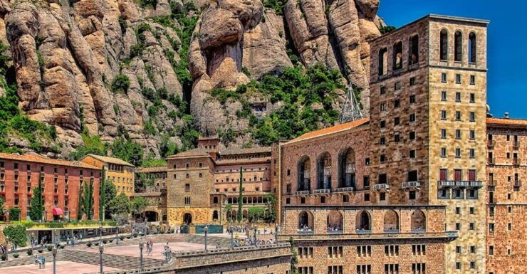 Hiking and Cultura to Montserrat Mountain Natural Park - Experience the Natural Beauty