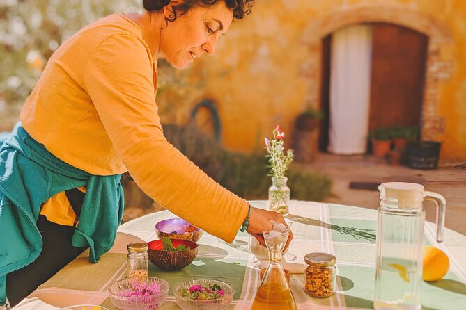 Hiking and Wild Tapas, Discovering the Secret of Plants - The Sum Up