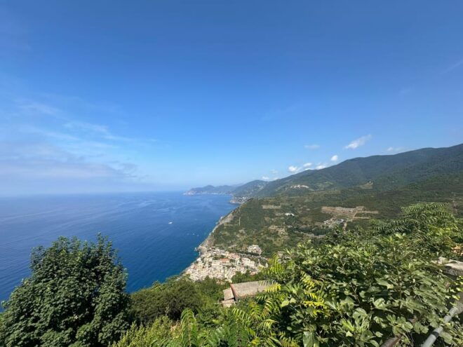 Hiking and Wine Tasting Experience - Scenic Stops