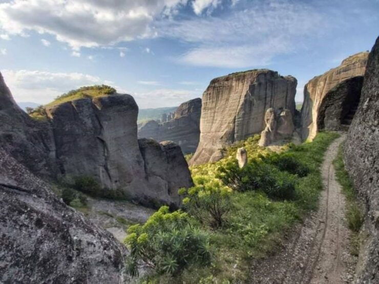 Hiking Exploration of Meteora's Hidded Gems - Activity Details