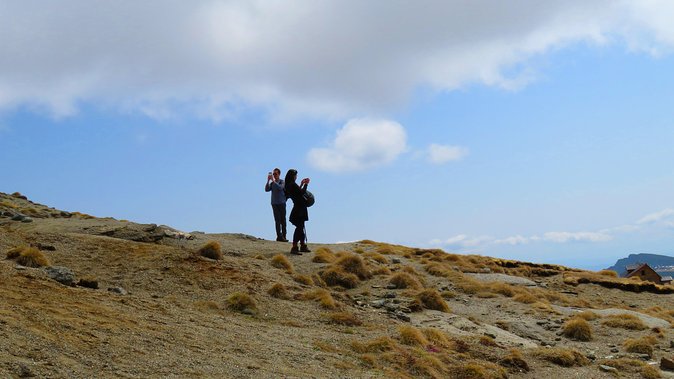 Hiking From the Kings Castle to the Queens Heart - Accommodations and Breakfast Inclusions